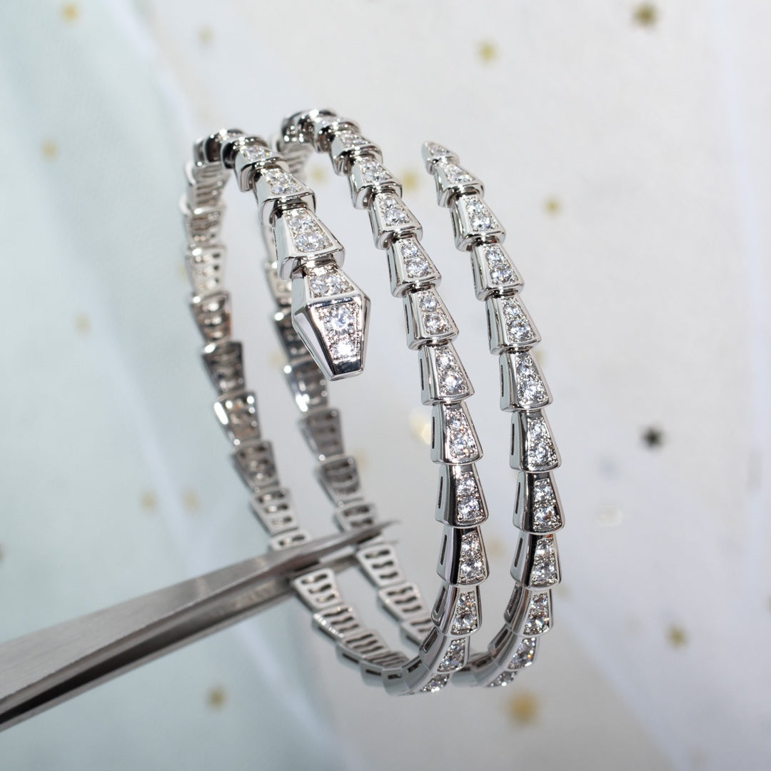 {
  "⭐Luxery": "【⭐ラグジュアリー】セルペンティ ブレスレット シルバー ダイヤモンド ダブルロウ"
}
