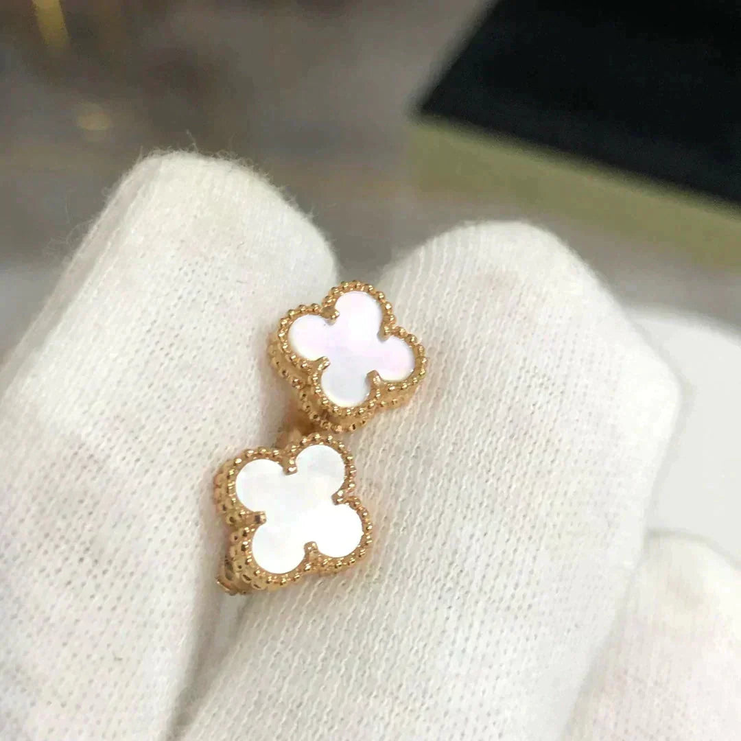 [Luxery]CLOVER MINI 9.5MM WHITE MOP EARRINGS