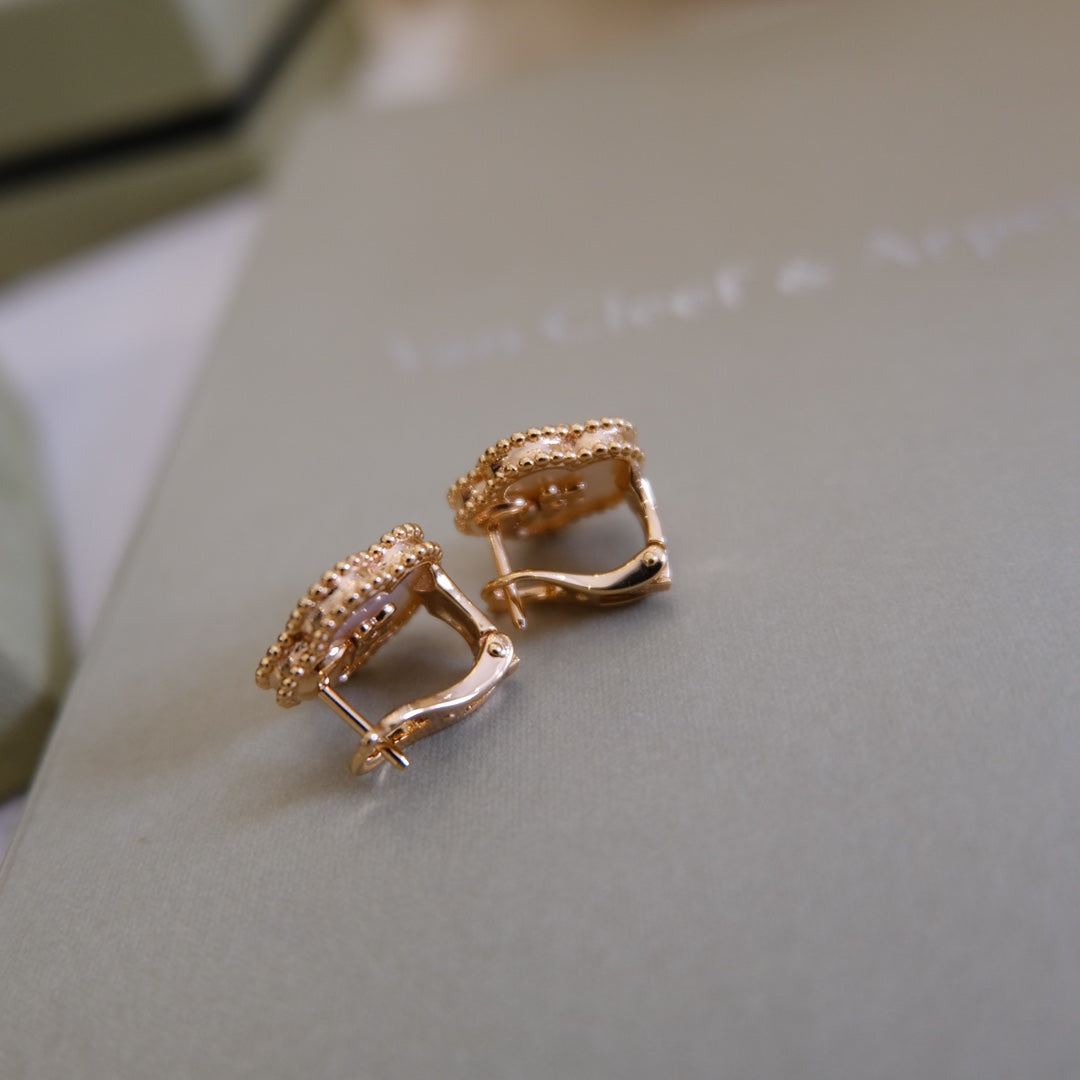 [Luxery]LUCKY PINK GOLD WHITE MOP EARRINGS