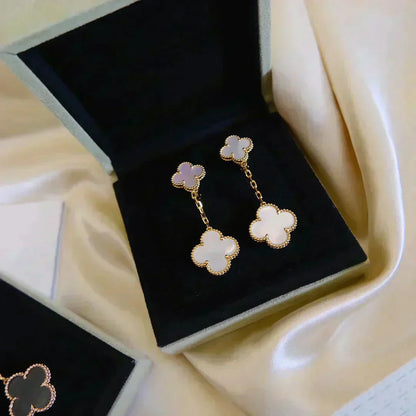 [Luxery]CLOVER 2 MOTIF WHITE MOP EARRINGS