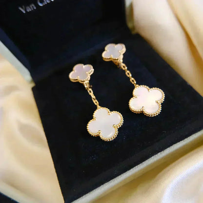 [Luxery]CLOVER 2 MOTIF WHITE MOP EARRINGS