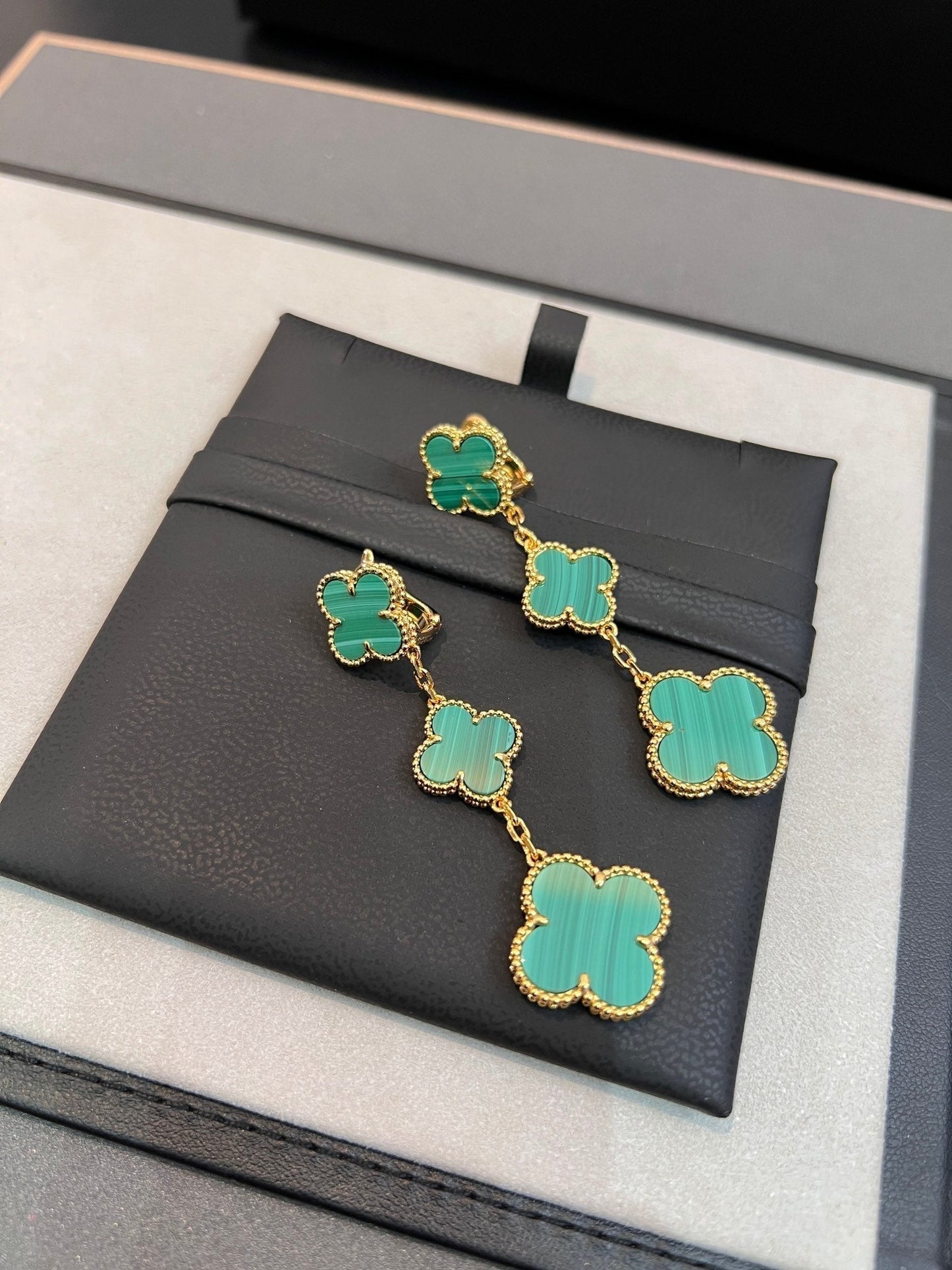 [Luxery]CLOVER MALACHITE 3 MOTIFS GOLD