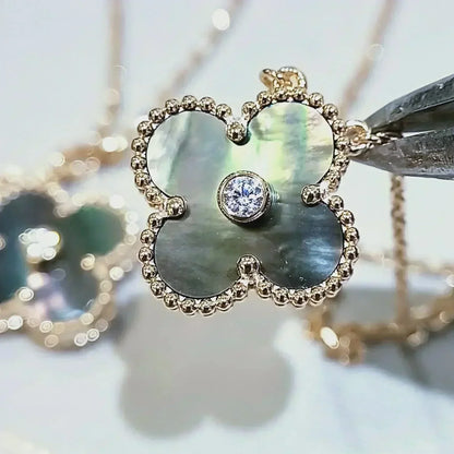 [Luxery]CLOVER 15MM DIAMOND AND MOTHER-OF-GREY NECKLACE