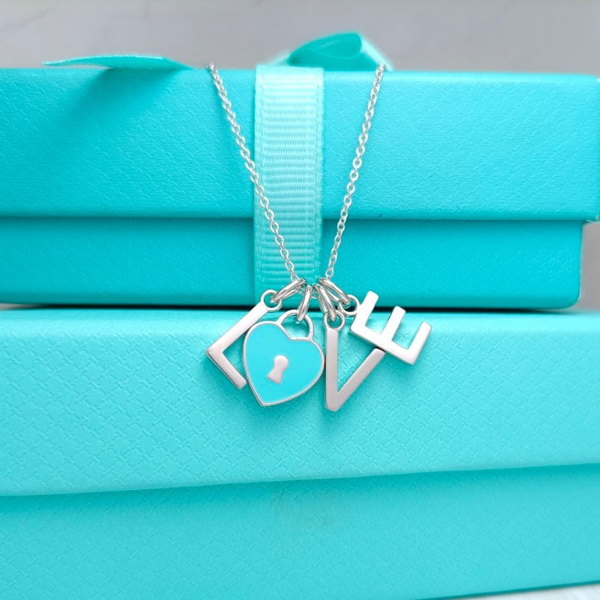 [⭐Luxery Jewels]LOVE TEXT PEDANT NECKLACE
