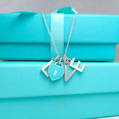 [⭐Luxery Jewels]LOVE TEXT PEDANT NECKLACE