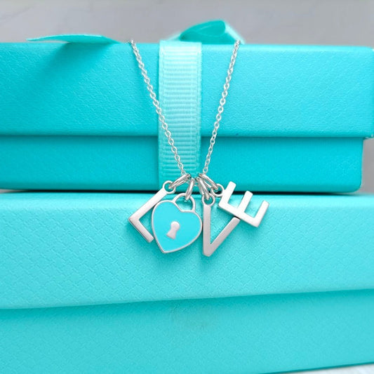 [⭐Luxery Jewels]LOVE TEXT PEDANT NECKLACE