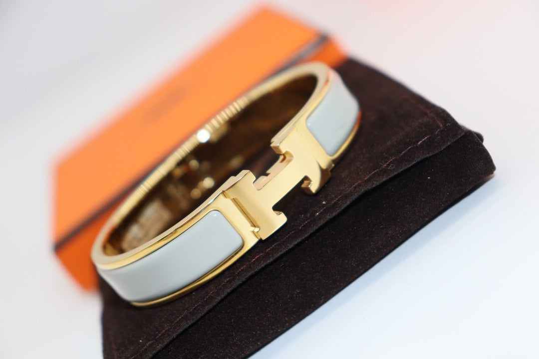 [Luxery]H LIGHT BLUE BRACELET