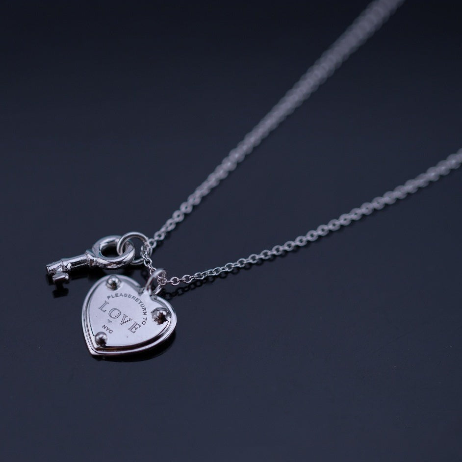 [⭐Luxery Jewels]SCHLÜSSEL- UND HERZ-HALSKETTE AUS SILBER