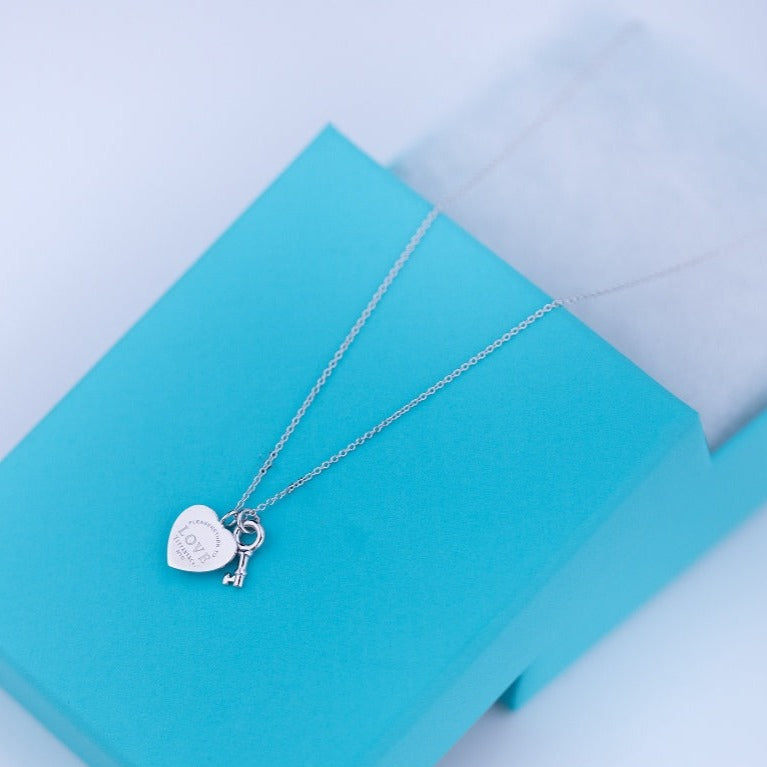 [⭐Luxery Jewels]SCHLÜSSEL- UND HERZ-HALSKETTE AUS SILBER