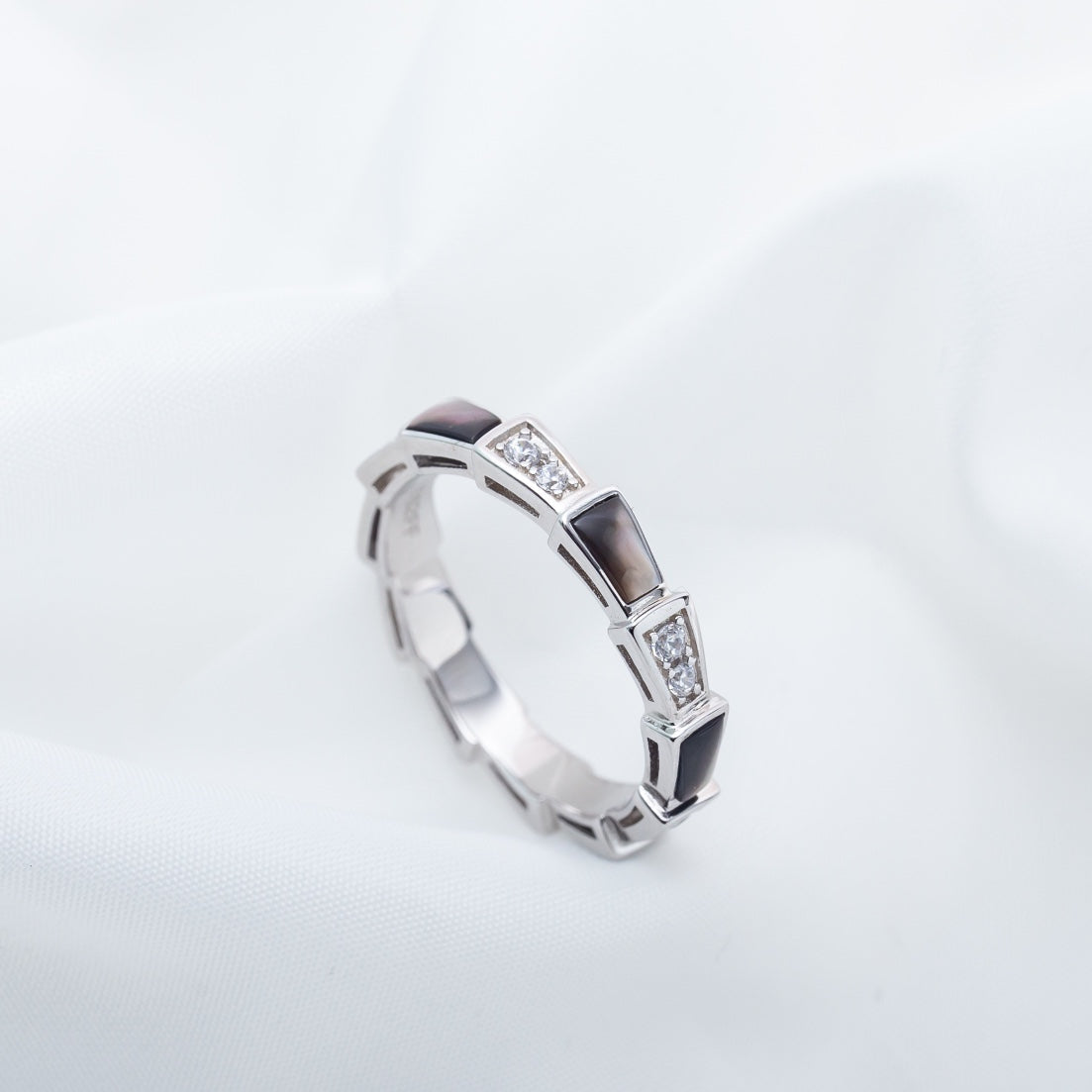 {
  "⭐Luxery": "セルペンティ リング シルバー ダイヤモンド ブラックマザーオブパール 3mm"
}