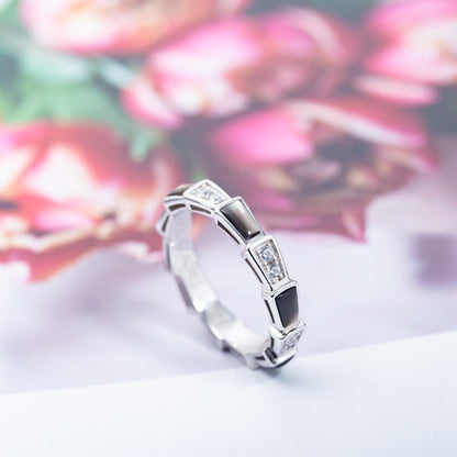 {
  "⭐Luxery": "セルペンティ リング シルバー ダイヤモンド ブラックマザーオブパール 3mm"
}