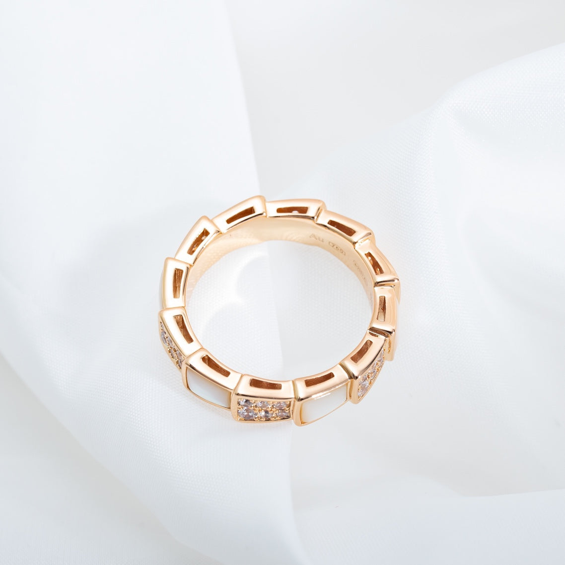 [⭐Luxus]SERPENTI RING ROSEGOLD PERLMUTT DIAMANT-PAVÉ 4MM