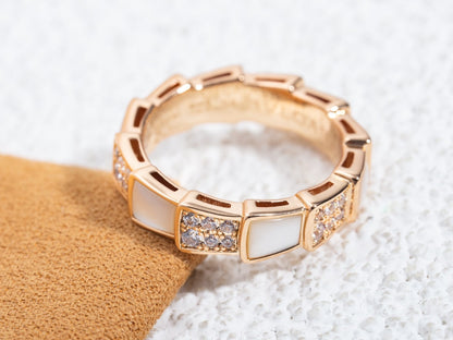 [⭐Luxus]SERPENTI RING ROSEGOLD PERLMUTT DIAMANT-PAVÉ 4MM