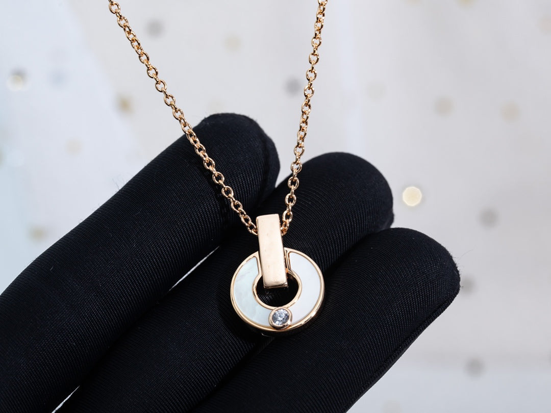 {
  "[⭐Luxery]GARI NECKLACE PINK GOLD MOP": "[⭐ラグジュアリー] GARI ネックレス ピンクゴールド MOP"
}