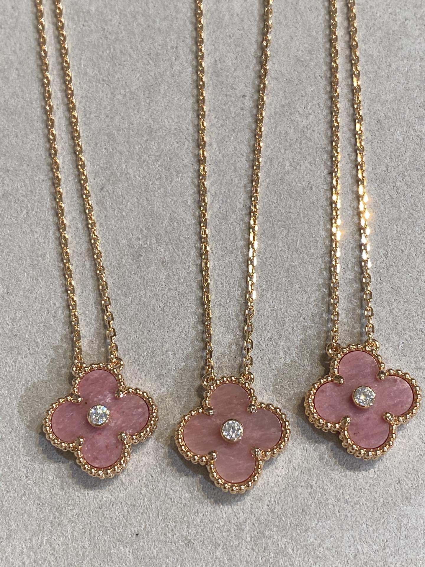 [Luxery]CLOVER 15MM DIAMOND RHODONITE NECKLACE