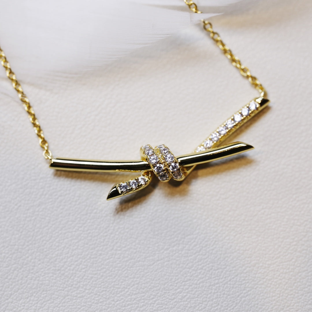 [⭐Luxery Jewels]KNOT NECKLACE GOLD DIAMONDS