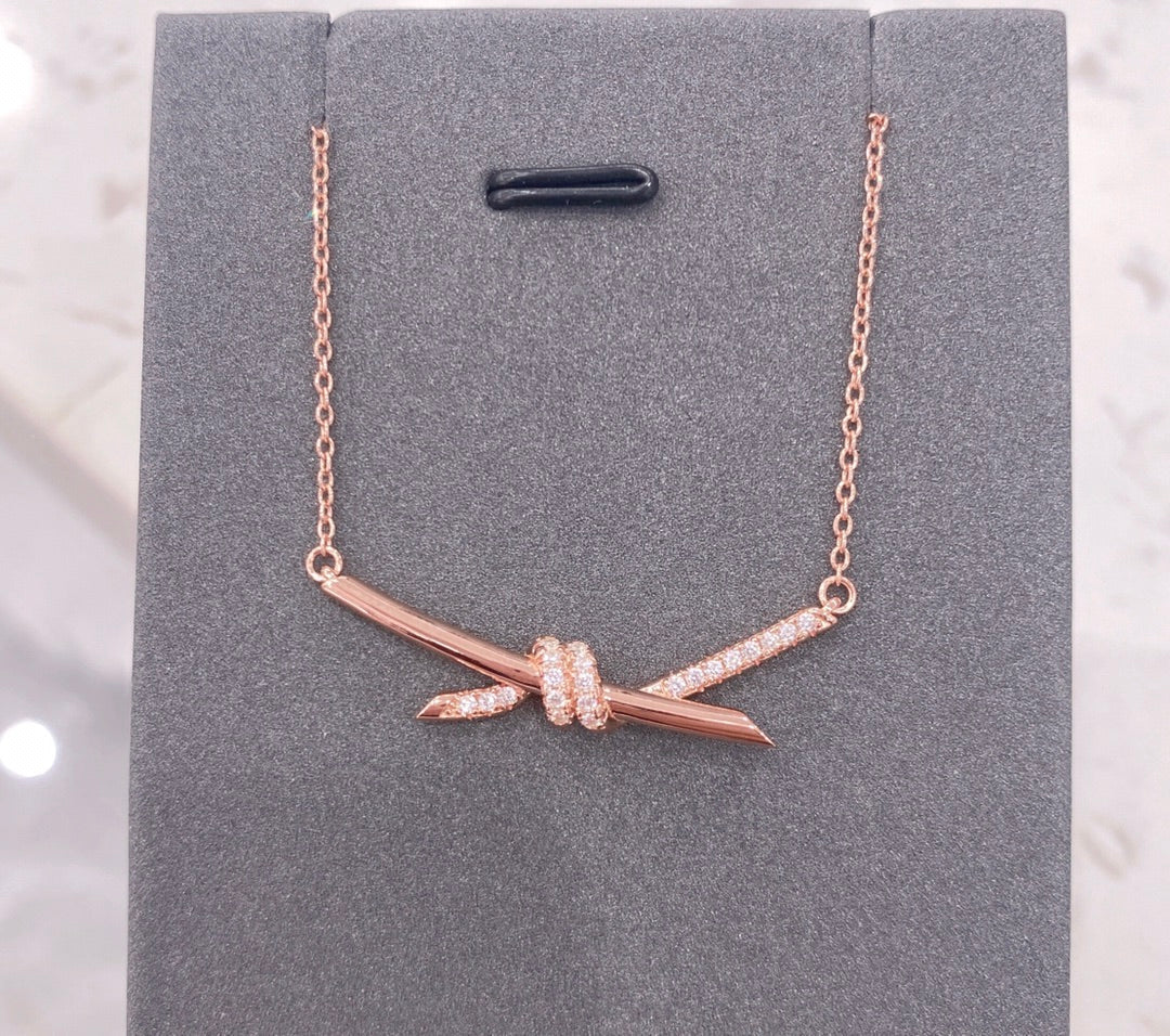 [⭐Luxery Jewels]KNOT NECKLACE DIAMONDS