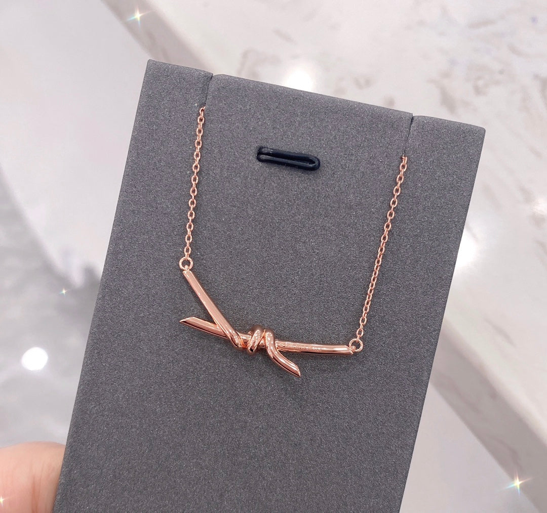 [⭐Luxery Jewels]KNOT NECKLACE DIAMONDS