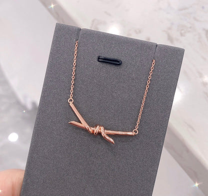 [⭐Luxery Jewels]KNOT NECKLACE DIAMONDS