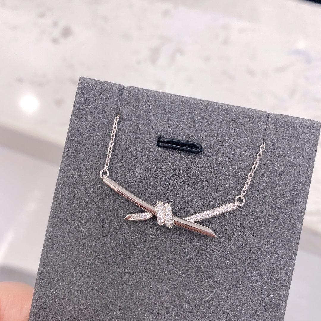 [⭐Luxery Jewels]KNOT NECKLACE DIAMONDS