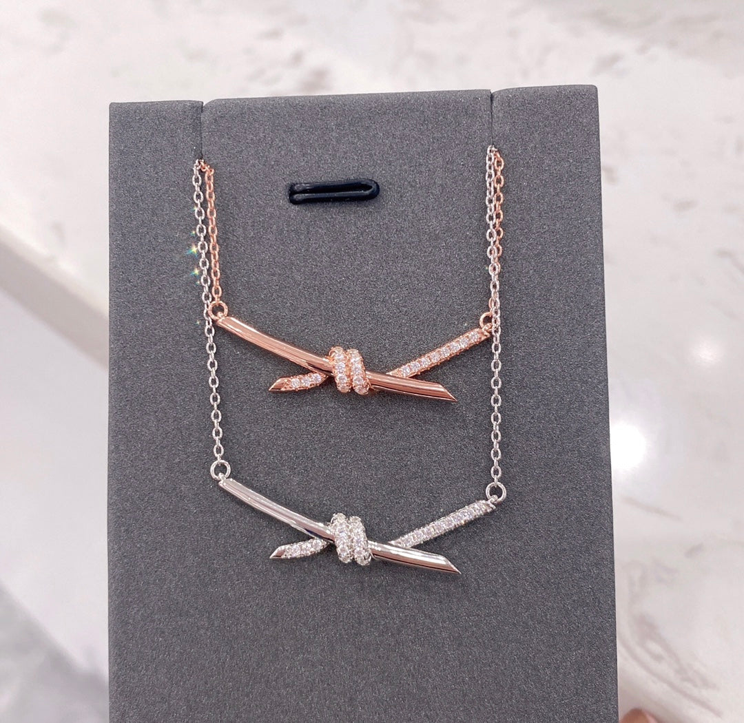 [⭐Luxery Jewels]KNOT NECKLACE DIAMONDS