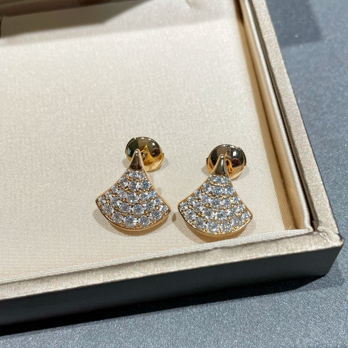 [⭐Luxery]DREAM STUD EARRINGS DIAMOND