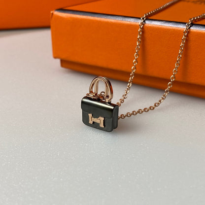 [Luxery]CONSTANCE BLACK PEDANT PINK GOLD NECKLACE