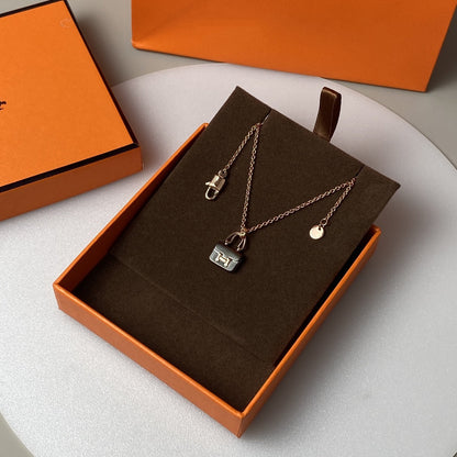 [Luxery]CONSTANCE BLACK PEDANT PINK GOLD NECKLACE