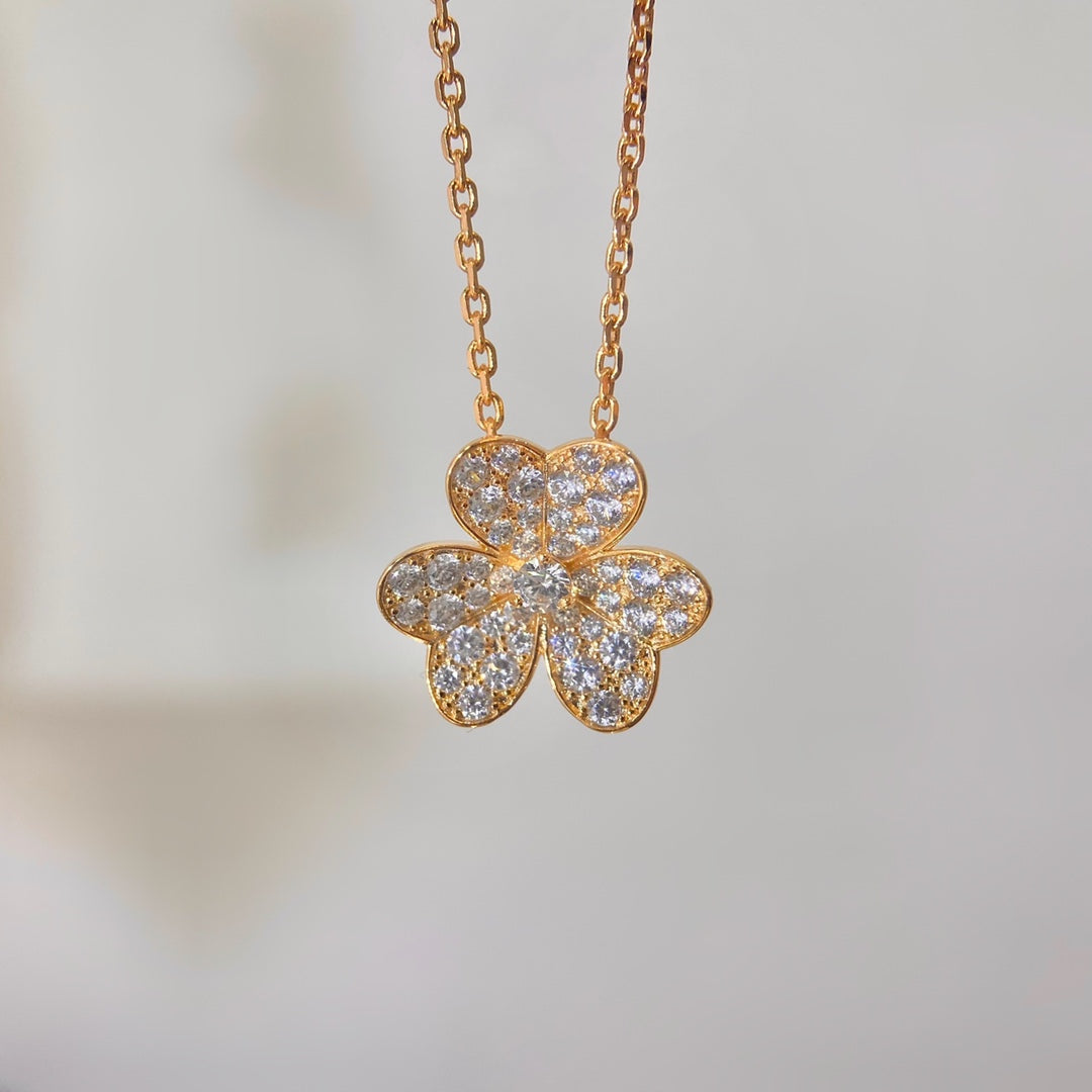 [Luxery]FLOWER DIAMOND NECKLACE