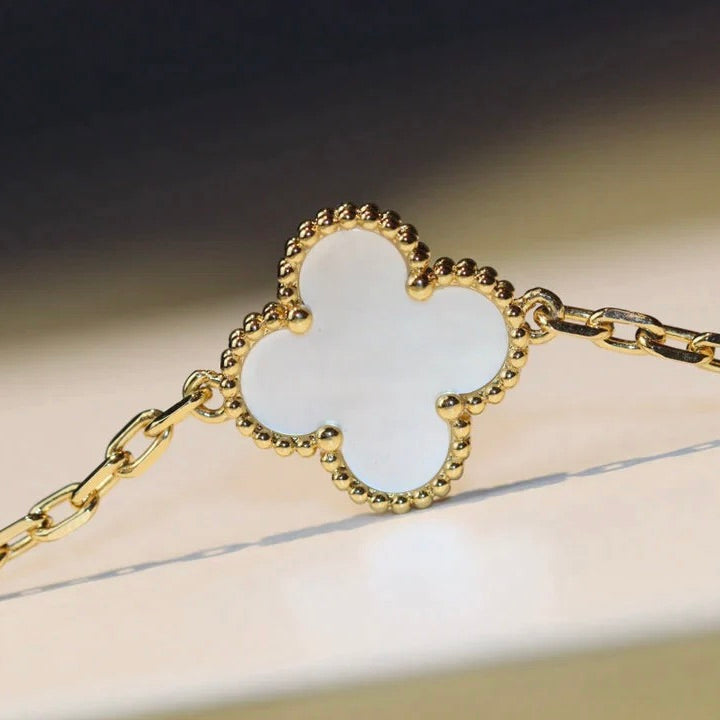 [Luxery]CLOVER 20 MOTIFS WHITE MOP NECKLACE