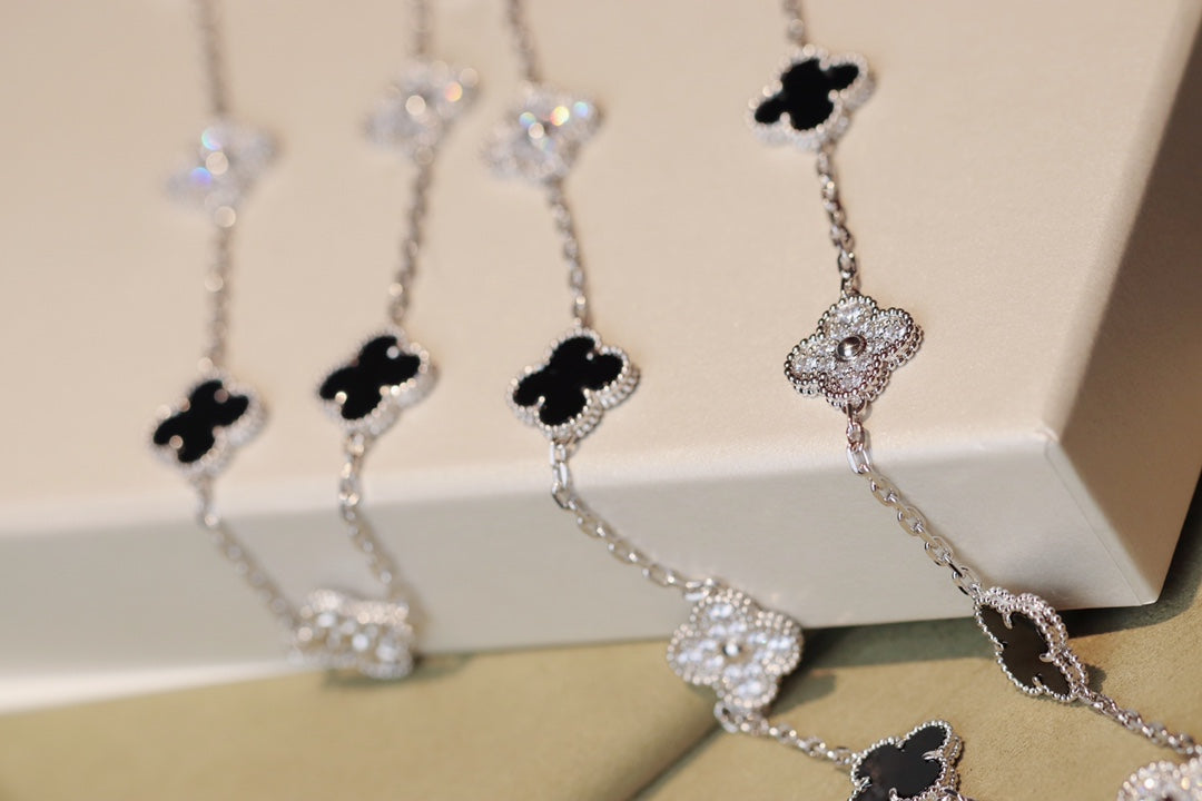 [Luxery]CLOVER 20 MOTIFS ONYX DIAMOND SILVER