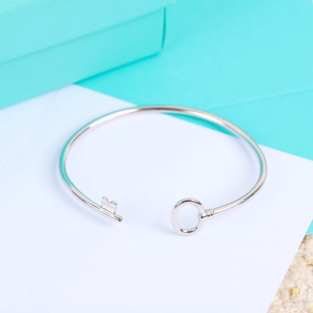 [⭐Luxery Jewels]KEY WIRE OVAL ARMBAND