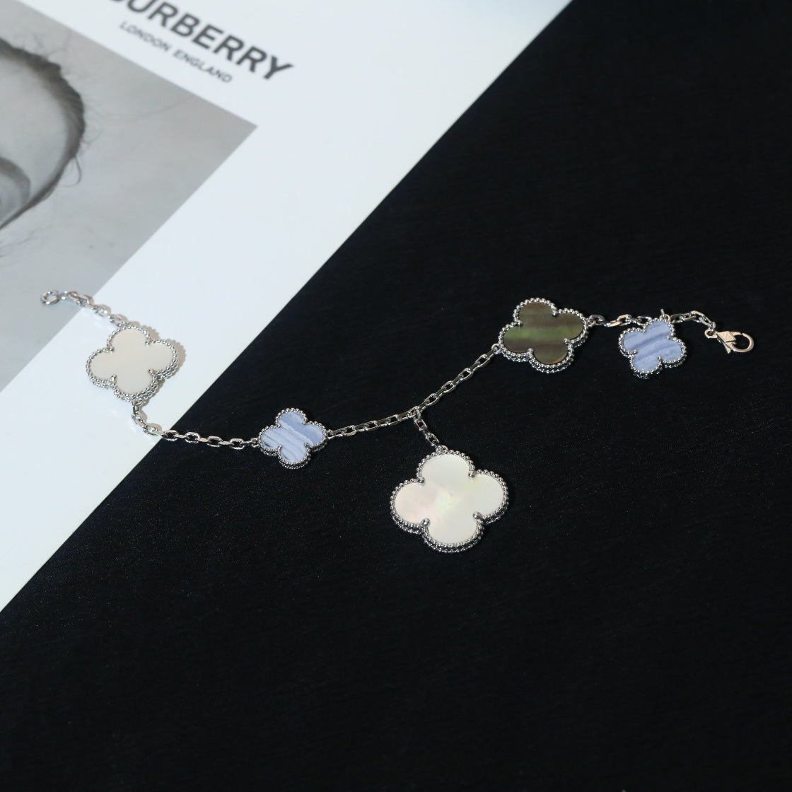[Luxery]CLOVER BRACELET 5 MOTIFS MOP CHALCEDONY SILVER