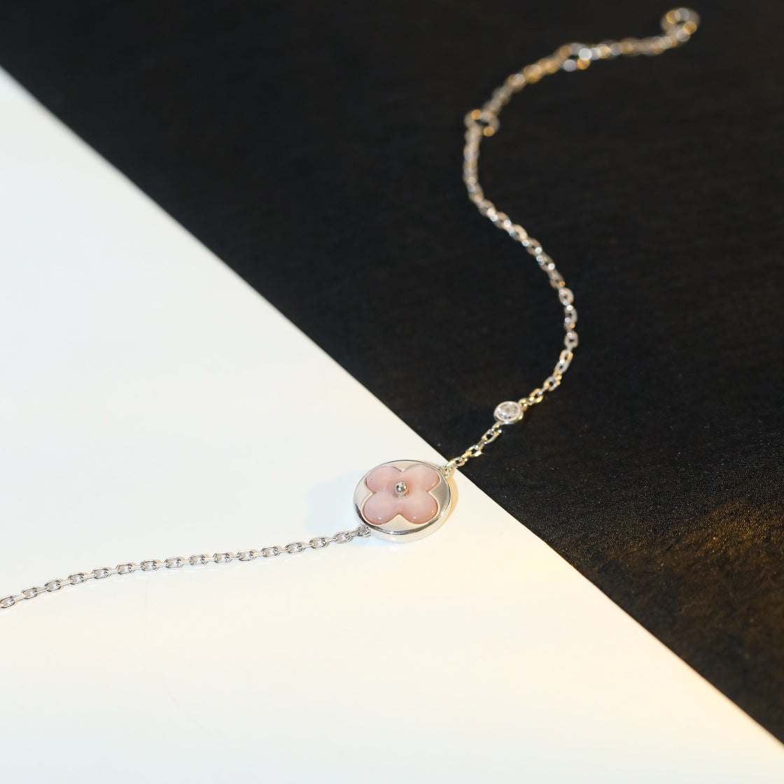 [Luxery]SUN MOTIF PINK MOP SILVER BRACELET