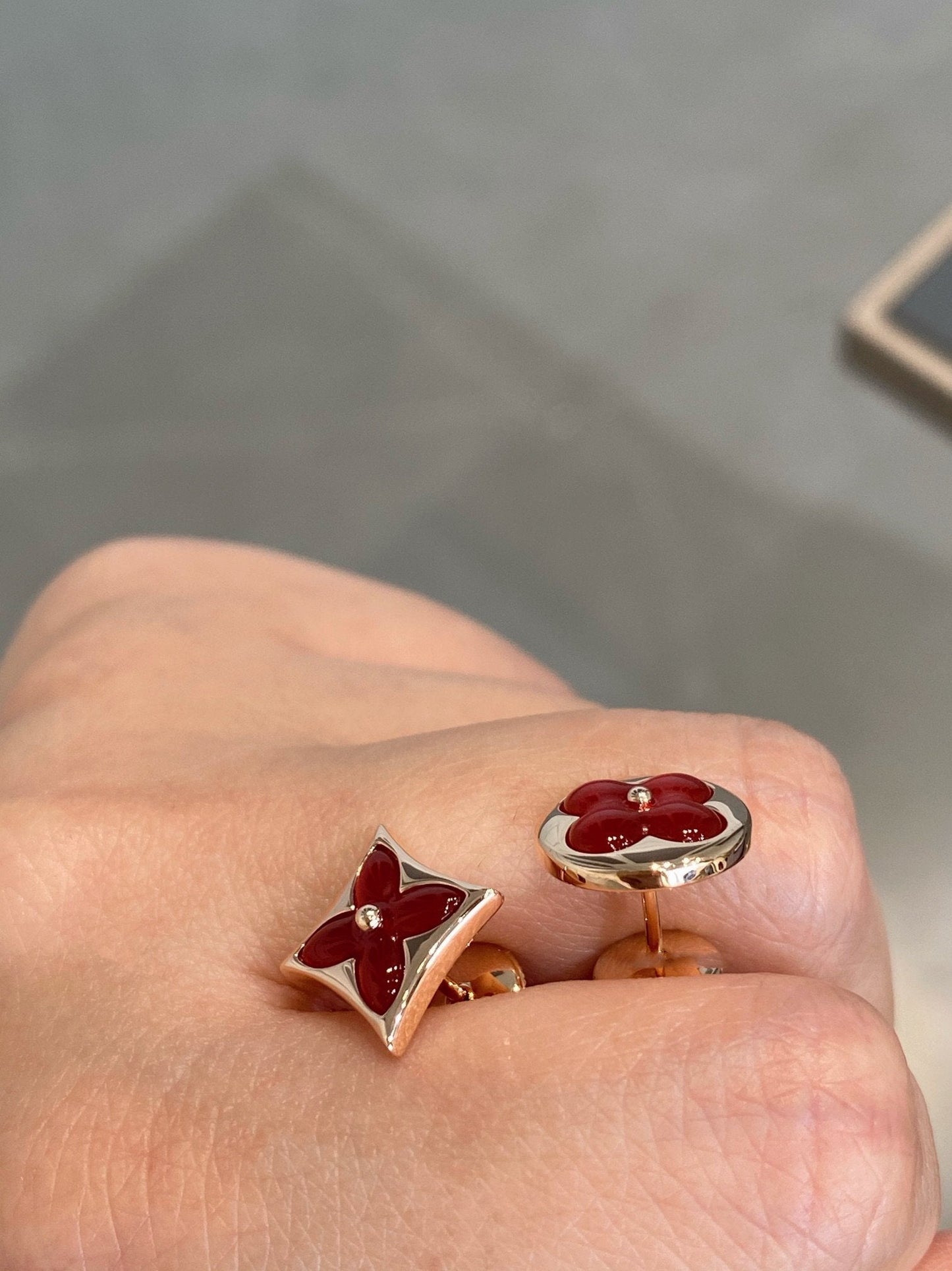 [Luxery]STAR AND SUN PINK GOLD CARNELIAN STUD EARRINGS