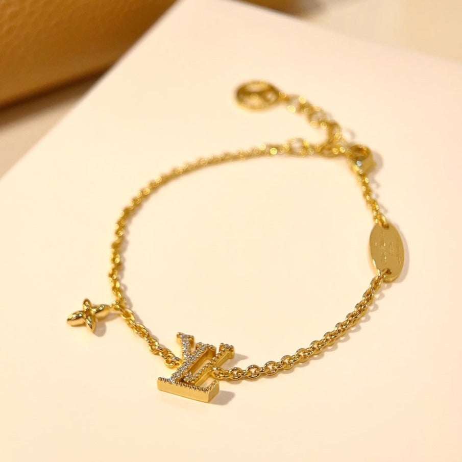 [Luxery]LOGO STAR MOTIF GOLD BRACELET