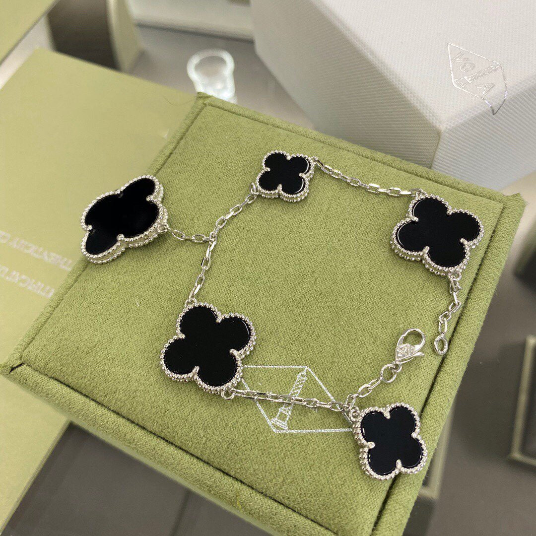 [Luxery]CLOVER 5 MOTIFS SIVLER ONYX BRACELET
