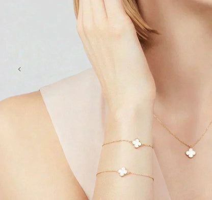 [Luxery]CLOVER MINI 9.5MM WHITE MOTHER-OF-PEARL NECKLACE