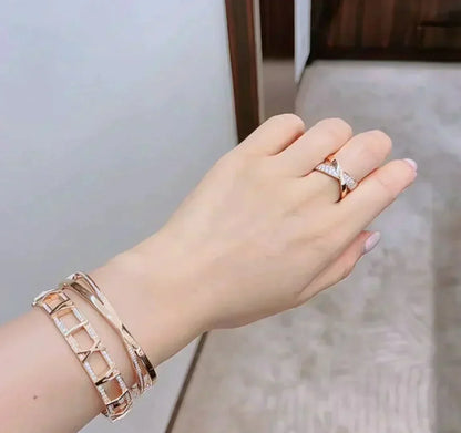 [⭐Luxery Jewels]NARROW HINGED BANGLEIN WITH DIAMONDS SMALL
