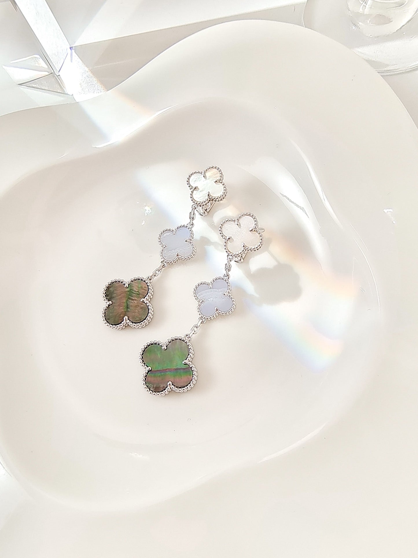 [Luxery]CLOVER 3 MOTIFS CHALCEDONY DARK MOP SILVER EARRINGS