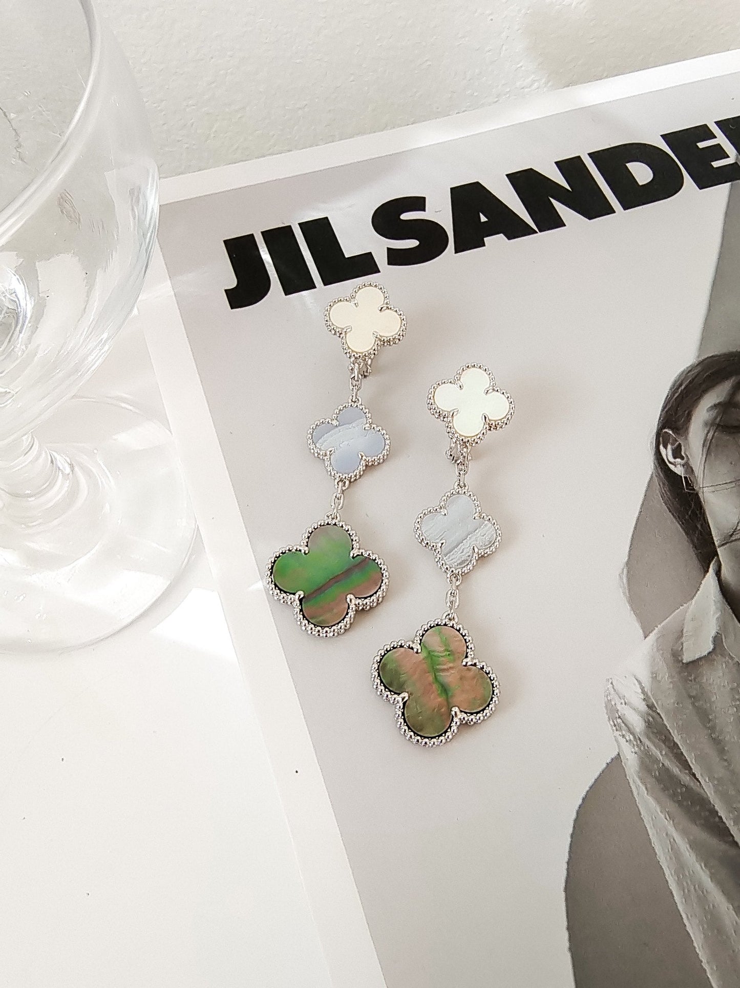 [Luxery]CLOVER 3 MOTIFS CHALCEDONY DARK MOP SILVER EARRINGS