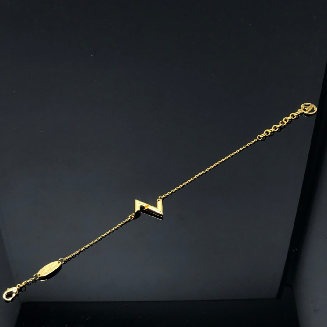 [Luxery]VOLT LV LOGO BRACELET