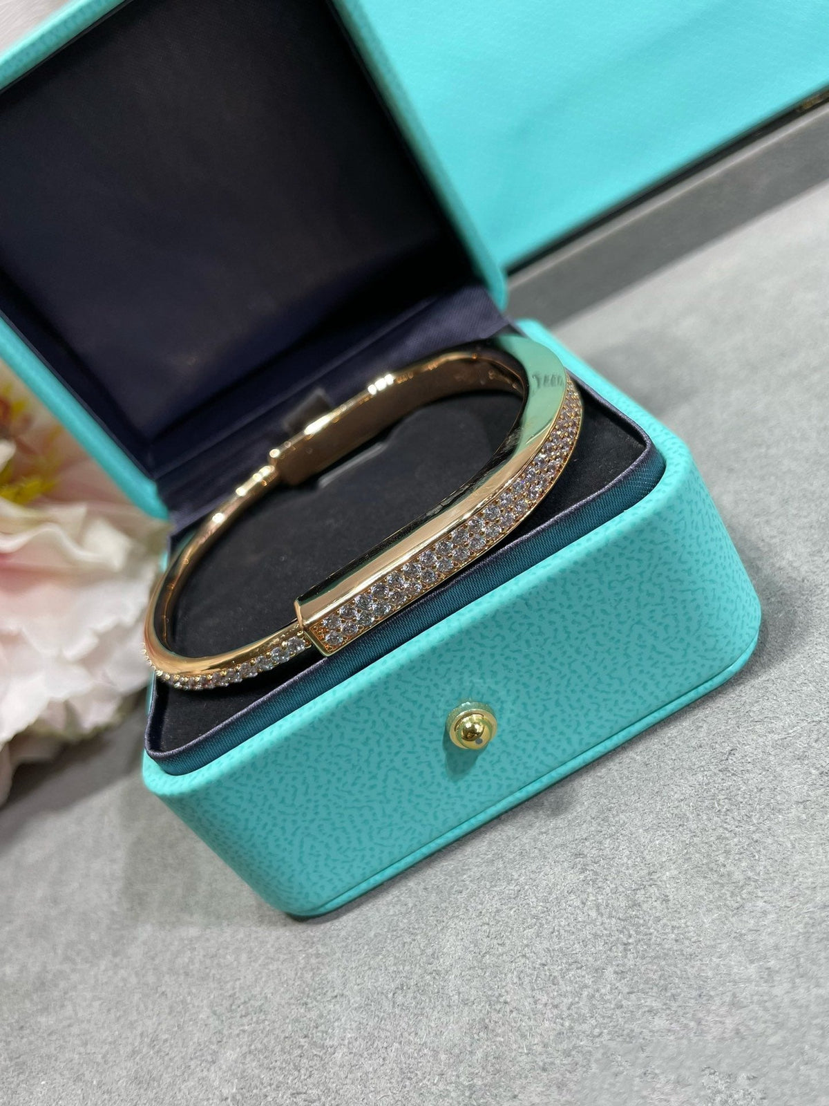 [⭐Luxery Jewels]LOCK-ARMBAND MIT DIAMANT-PAVÉ