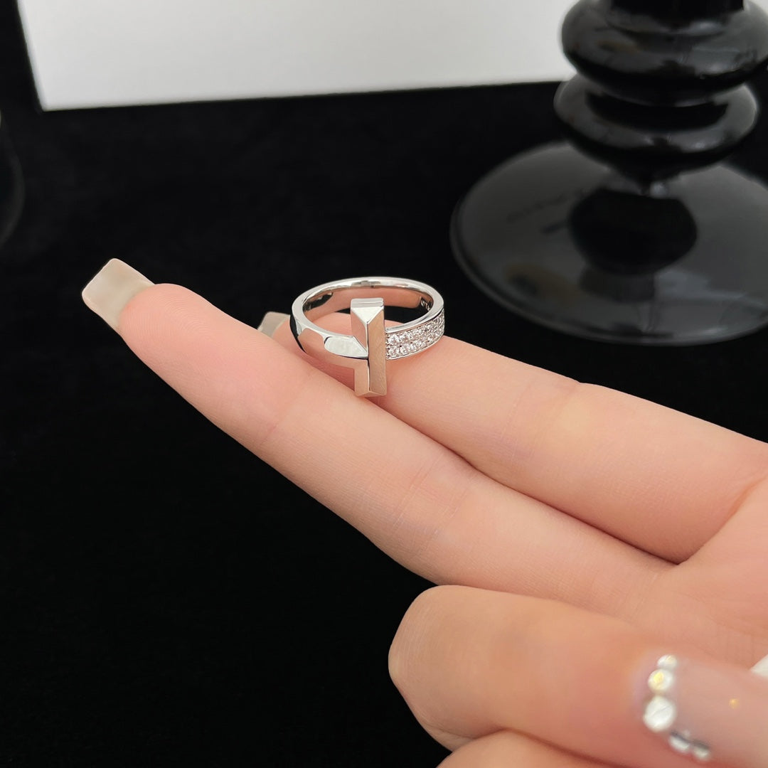 [⭐Luxery Jewels]T WIDE DIAMOND RING