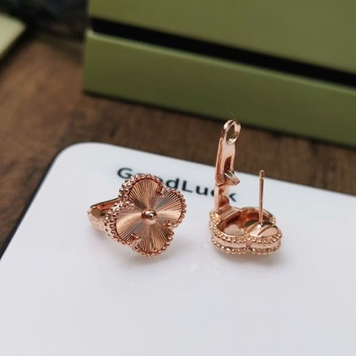 [Luxery]CLOVER MEDIUM STUD EARRINGS