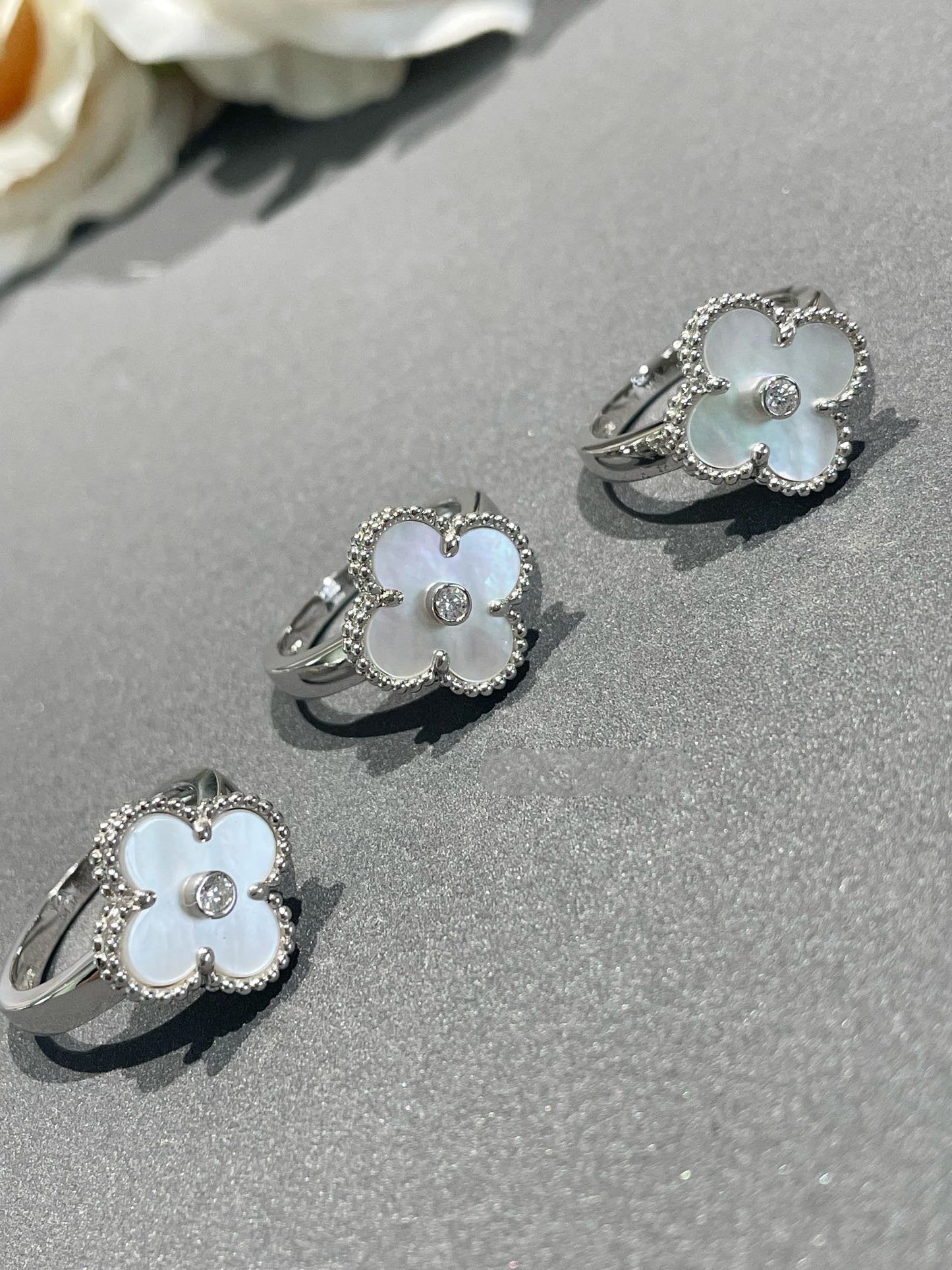 [Luxery]CLOVER SILVER MOP DIAMOND RING