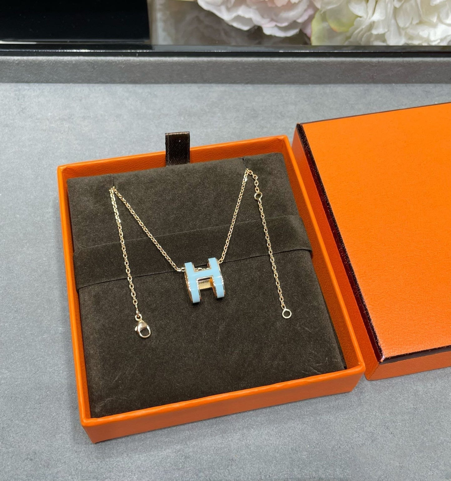 [Luxery]POP H SKY BLUE NECKLACE
