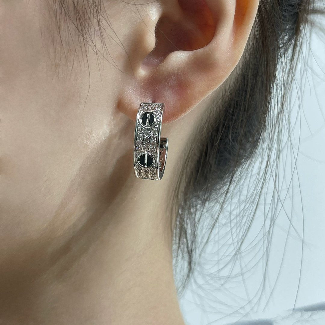 [Luxery]LOVE CERAMIC DIAMOND PAVED SILVER EARRINGS
