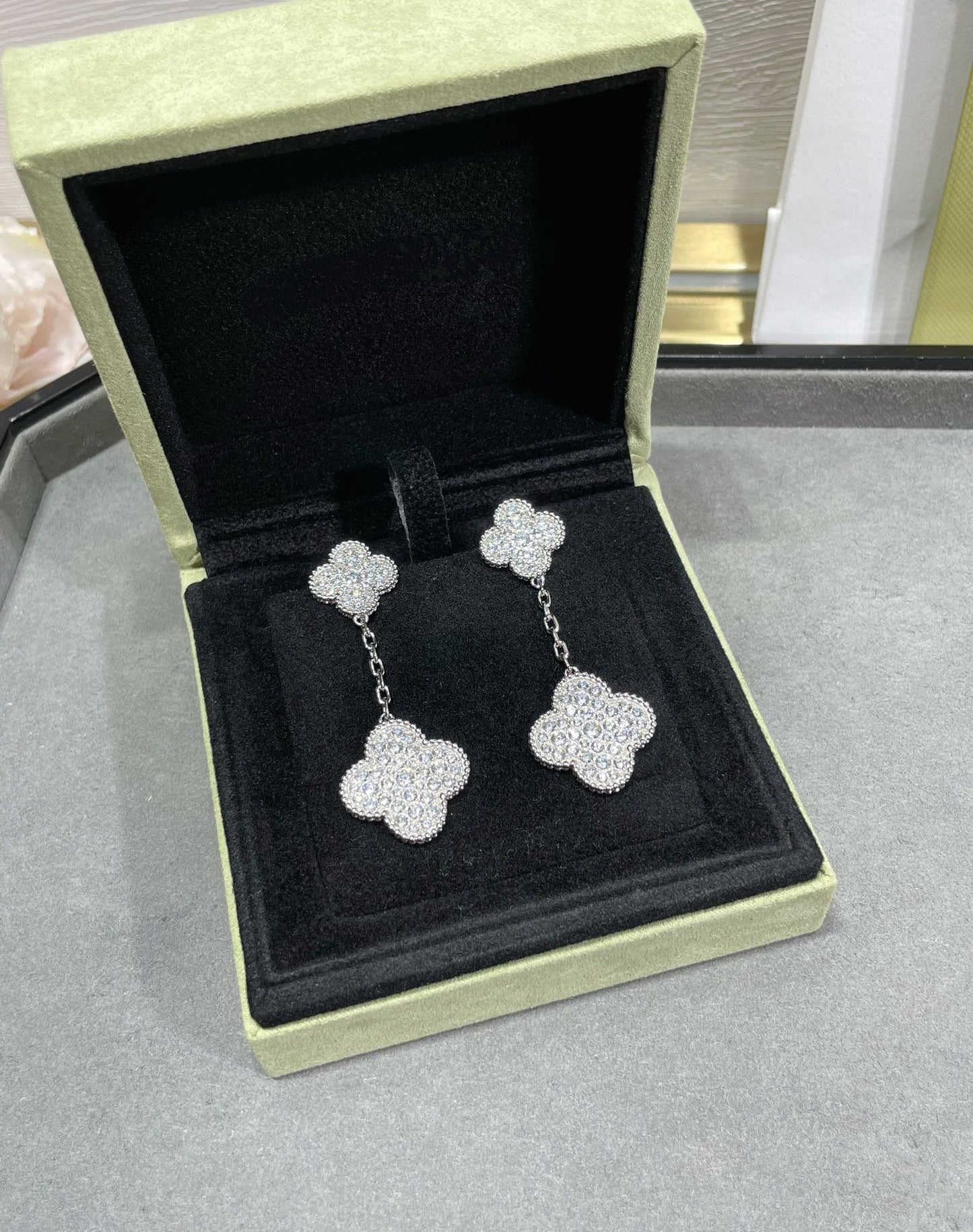 [Luxery]CLOVER 2 MOTIFS DIAMOND PAVED SILVER EARRINGS