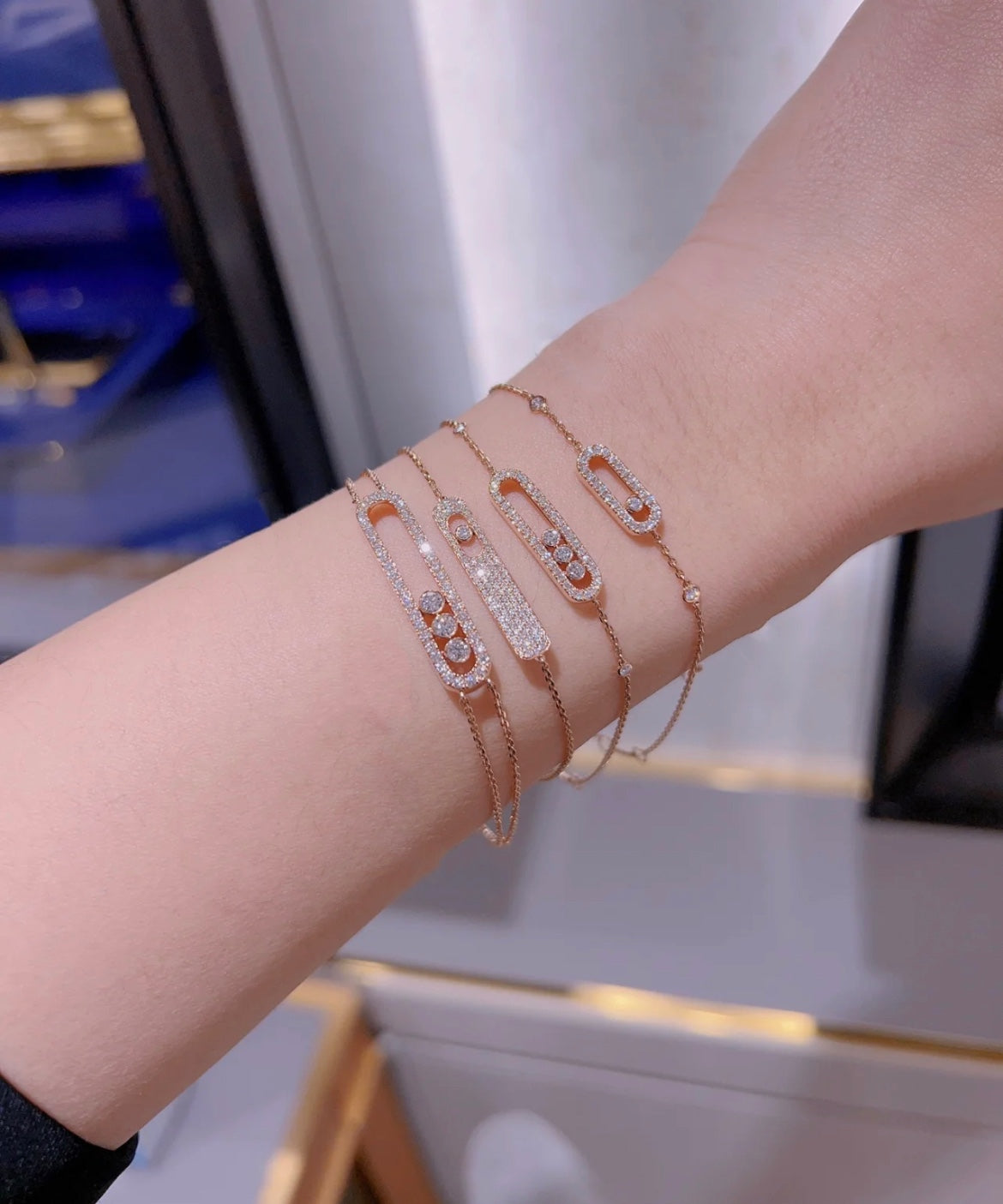 {
  "⭐Luxery": "MOVE CLASSIQUE ダイヤモンドパヴェブレスレット"
}